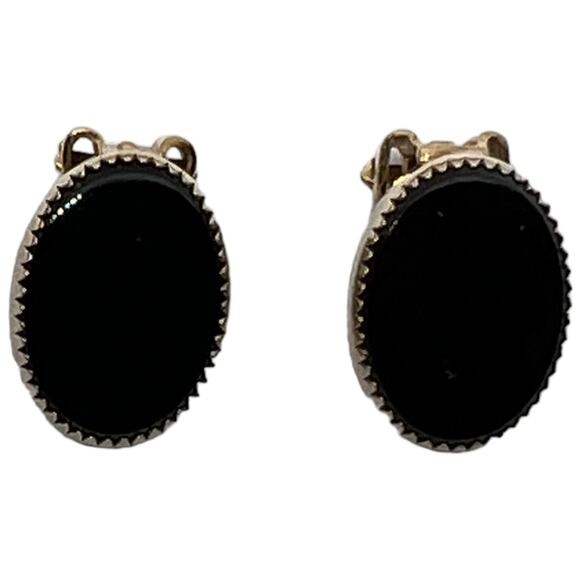 Vintage Black and Gold-Tone Oval Clip-On Earrings - Picture 4 of 7